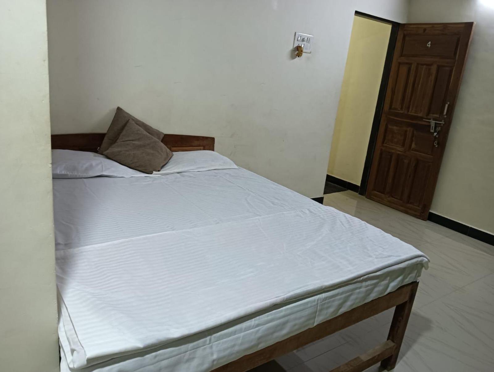Gokul Cottage & Villa Revadanda Exterior photo